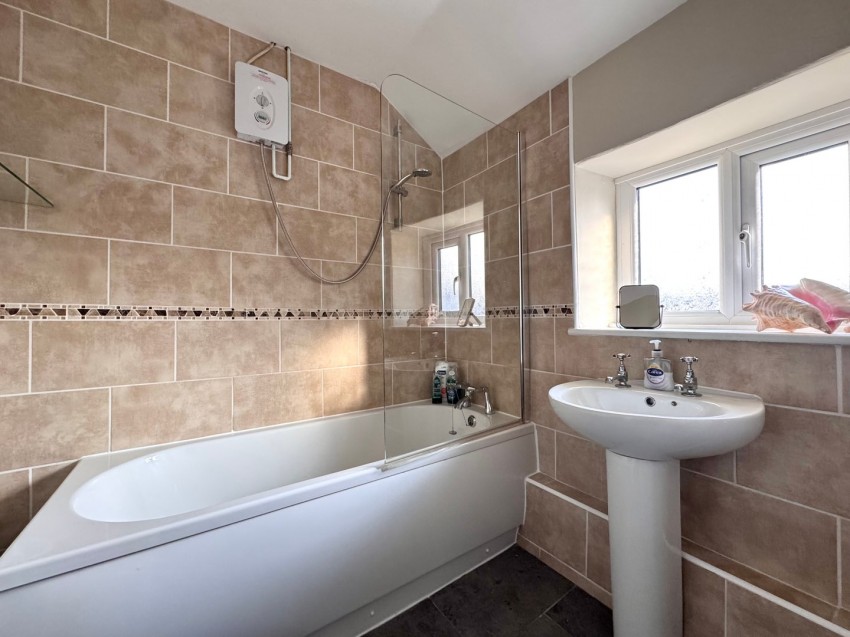 Images for High Street, Shrivenham, Oxfordshire EAID:3552051449 BID:461801